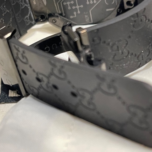 SOLD. Authentic I-GUCCI DIGITAL WATCH - Picture 8 of 15